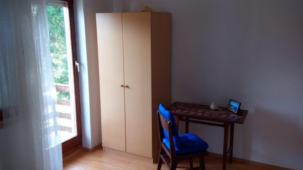 Apartman Dosen Licko Petrovo Selo Exterior photo