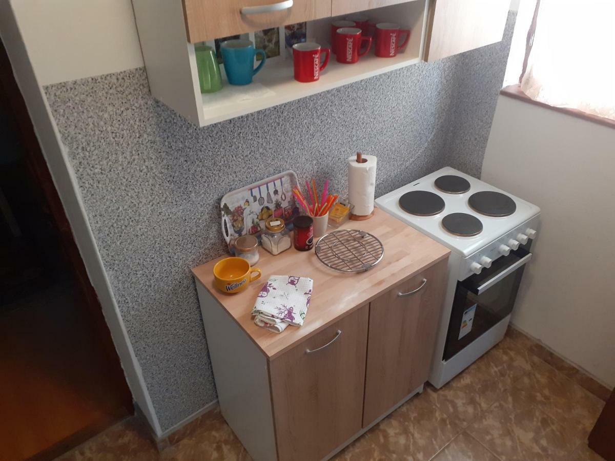 Apartman Dosen Licko Petrovo Selo Exterior photo
